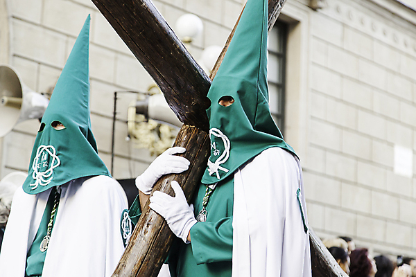 포토 JPG 해외이미지 전통 외관 백그라운드 가족 휴가 가면 사람 사람없음 야외 초록색 산타클로스 축제 일주일 영혼 스페인 야간 4월 심볼 히스패닉 마드리드 스페인어 신앙심 안달루시아 행진 해외202004 해외포토 자연요소 유럽 컬러 크리스마스 관계 모션 날짜 파일형식 이미지허브