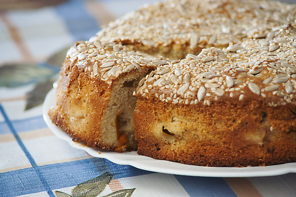 포토 JPG 해외이미지 접시 음식 조각 채소 오렌지 디저트 서브 사탕 사람없음 노란색 과자 케이크 희망 빵집 껍질 흰색 대접 신선 달콤 맛 사과 잼 설탕 자르기 굽기 먹기 서빙 아몬드 충동구매 고립 살구 시나몬 커스터드 타르트 페스츄리 핸드메이드 해외202004 해외포토 식기 감정 빵 컬러 컨셉 과일 모션 쇼핑 상점 견과류 소스_음식 구이 크림 파이_빵 과소비 파일형식 이미지허브