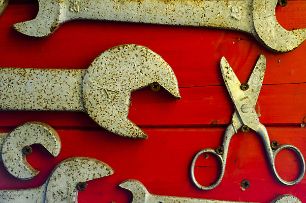 포토 JPG 해외이미지 영어 산업 백그라운드 자동차 열쇠 사람없음 빨간색 사무실 금속 장비 수확 기구 공구 스패너 업무 기술자 수리 철 심볼 오브젝트 서비스 부식 복고 정비공 조절 유지 고립 옛날 조작 중고 철강 해외202004 해외포토 직업 문자 육상교통 컬러 농업 비즈니스 재질 도구 작업 파일형식 이미지허브