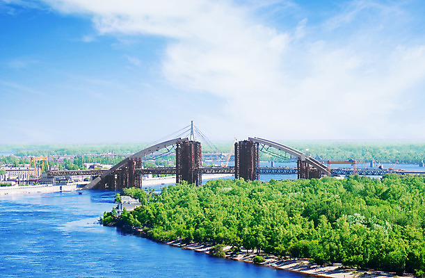 포토 JPG 해외이미지 도로 여행 교통시설 안테나 사람없음 건물 물 강 젖음 도시 숲 선로 철강 해외202004 해외포토 자연요소 건축물 길 교통 통신 시설 파일형식 이미지허브