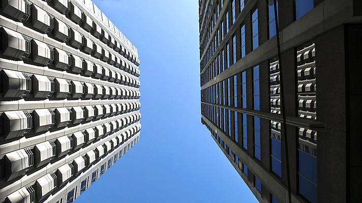 포토 JPG 해외이미지 외관 여행 비즈니스 건축양식 유리 하늘 직장 사람없음 야외 건물 금융 파란색 도시풍경 사무실 반사 탑 고층빌딩 미국 올려보기 도시 센터 도심 큼 상업 지역 샌프란시스코 철강 해외202004 해외포토 건축물 건축 컬러 북아메리카 회사 모션 재질 풍경 빌딩 경제 크기 파일형식 이미지허브