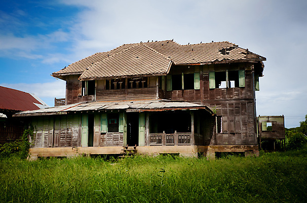 포토 JPG 해외이미지 전통 외관 유럽 문화 벽 건축양식 창문 자연 지붕 날씨 주택 풍경 사람없음 야외 건물 목재 초록색 농장 문 마을 어둠 할로윈 수확 골동품 시골 역사 재산 버리기 장면 내추럴 깨짐 옛날 파멸 해외202004 해외포토 나무 건축물 건축 나라 컬러 컨셉 농업 재료 모션 금융 생태계 파일형식 소멸 이미지허브