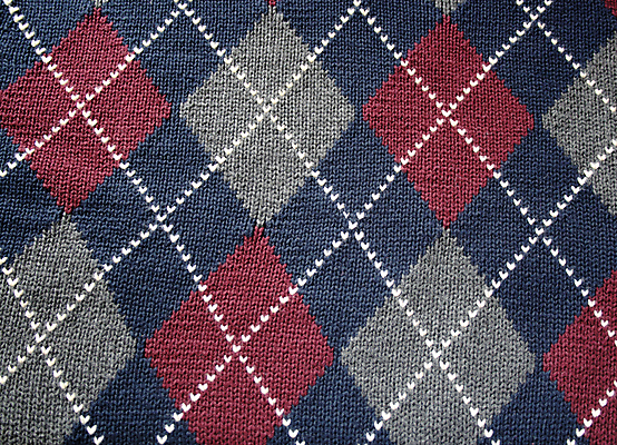 포토 JPG 해외이미지 옷 백그라운드 패턴 사람없음 회색 흰색 뜨개질 스웨터 질감 다이아몬드 대각선 스코틀랜드 해외202004 해외포토 선 컬러 상의 무늬 영국 취미 보석 파일형식 이미지허브