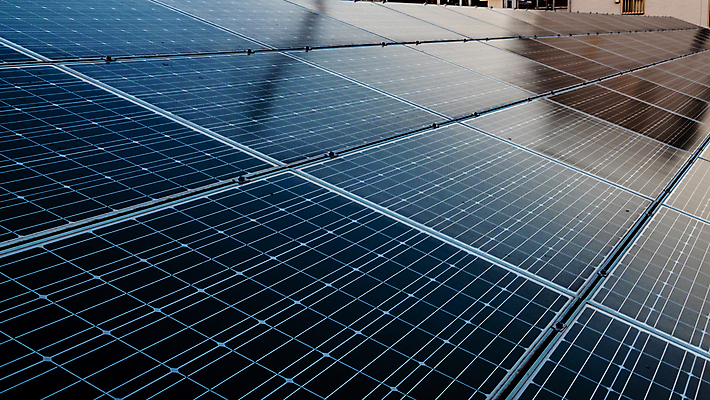 포토 JPG 해외이미지 주간 사람없음 야외 태양에너지 집열판 해외202004 해외포토 자연요소 그린에너지 파일형식 이미지허브