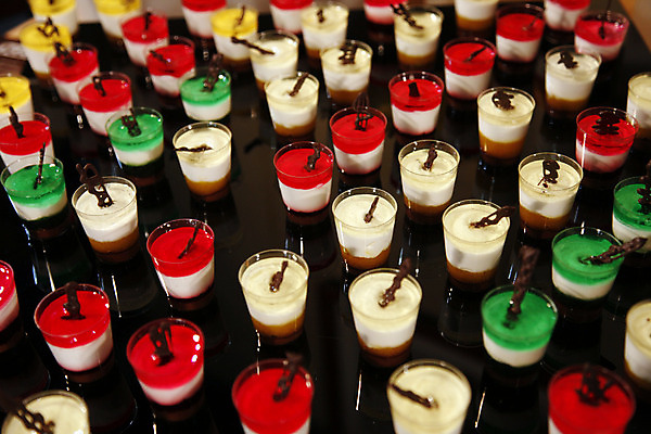 포토 JPG 해외이미지 접시 디자인 음식 분홍색 결혼 백그라운드 잎 다이어트 과일 유리 결혼식 휴가 디저트 발렌타인데이 사랑 사람없음 장식 컬러풀 파티 쿠키 케이크 식당 식사 흰색 축하 신선 황금 고급 우아함 달콤 강의 배열 카나페 크림 초대 페스츄리 해외202004 해외포토 식물 식기 감정 빵 컬러 컨셉 데이이벤트 재질 서양음식 건강 이벤트 상점 맛 파일형식 이미지허브