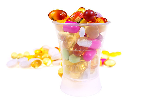 포토 JPG 해외이미지 유리 사람없음 알약 약 고립 해외202004 해외포토 의학 재질 파일형식 이미지허브