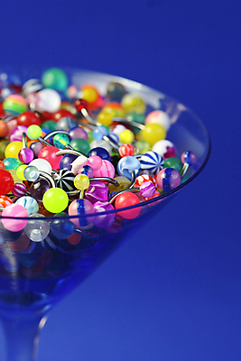 포토 JPG 해외이미지 음료 백그라운드 공 종류 사람없음 파란색 컬러풀 칵테일 보석 마티니 스테인레스 아크릴 많음 카피스페이스 해외202004 해외포토 컬러 컨셉 재질 주류 공백 광석 파일형식 이미지허브