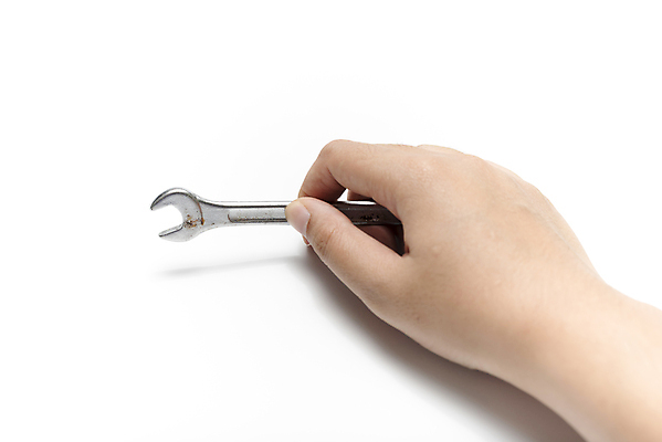 포토 JPG 해외이미지 손 실내 들기 신체부위 공구 스패너 작음 해외202004 해외포토 모션 사람 내부 도구 크기 파일형식 이미지허브