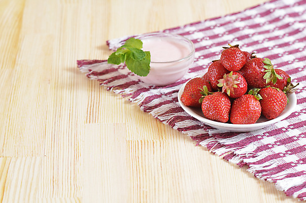 포토 JPG 해외이미지 접시 디자인 열매 음식 백그라운드 잎 다이어트 과일 재료 자연 탁자 딸기 디저트 건강 사람없음 목재 빨간색 초록색 파티 봄 우유 흰색 시골 신선 그룹 사발 달콤 맛 아침식사 먹기 민트 크림 상쾌 유기농 날것 내추럴 숙성 해외202004 해외포토 나무 식물 식기 웰빙 계절 감정 컬러 가구 컨셉 모션 유제품 이벤트 식사 사기그릇 허브 생태계 파일형식 이미지허브