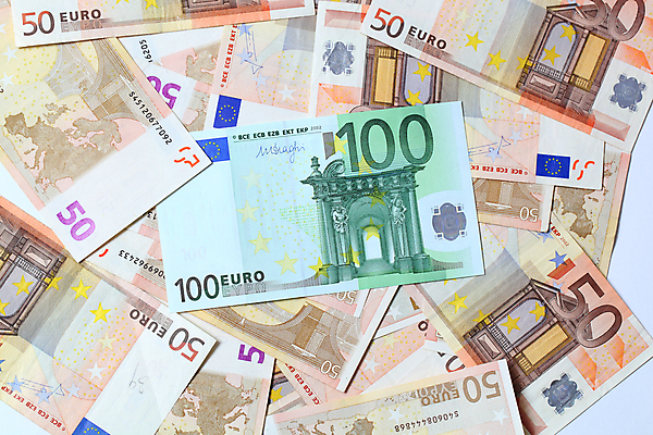 포토 JPG 해외이미지 유럽 종이 문화 여행 백그라운드 컨셉 지폐 돈 비즈니스 성공 주택 아이디어 프레임 사람없음 가로 금융 경제 쇼핑 글로벌 숫자 달러 쪽지 저축 유로 그룹 시장 재산 좌절 큼 수집 심볼 오브젝트 속도 커뮤니티 흙더미 빚 우울증 해외202004 해외포토 문자 감정 나라 건물 흙 질병 크기 파일형식 더미 이미지허브