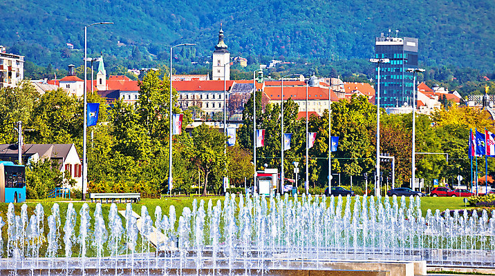 포토 JPG 해외이미지 식물 공원 꽃 유럽 길 건축양식 자연 하늘 거리 주택 풍경 사람없음 건물 초록색 파란색 컬러풀 환경 정원 도시 센터 도심 도서관 분수 대학교 정사각형 장면 지역 타운 크로아티아 일반 내추럴 자그레브 터키석 해외202004 해외포토 도형 건축물 공공시설 교육 건축 나라 컬러 학교 보석 생태계 파일형식 이미지허브