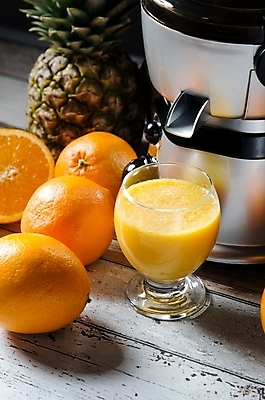 포토 JPG 해외이미지 라이프스타일 음료 음식 다이어트 오렌지 과일 가정 유리 주방용품 귤 주택 건강 사람없음 목재 기계 침묵 주스 장비 기구 신선 잡기 혼합 먹기 책상 파인애플 유기농 만들기 느림 짜기 채식주의자 해외202004 해외포토 나무 웰빙 가구 생활용품 재료 모션 재질 건물 생활 소리 열대과일 채식 파일형식 이미지허브