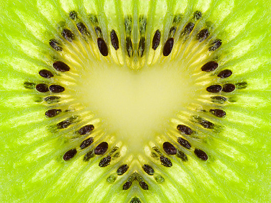 포토 JPG 해외이미지 모양 음식 조각 백그라운드 과일 건강 키위 사랑 씨앗 사람없음 초록색 하트 달콤 사인 유기농 질감 숙성 해외202004 해외포토 식물 웰빙 감정 컬러 맛 파일형식 이미지허브