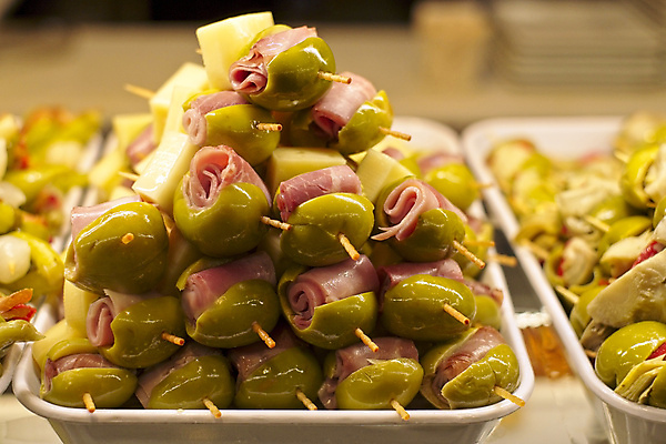 포토 JPG 해외이미지 음식 치즈 사람없음 바 스페인 올리브 햄 성분 스페인어 타파스 해외202004 해외포토 열매 유럽 유제품 육류 애피타이저 파일형식 이미지허브