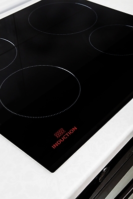 포토 JPG 해외이미지 접시 디자인 유리 표면 요리 서기 사람없음 빛 라벨 주방 검은색 기계 터치 레인지 판넬 뜨거움 도자기 플랫 오븐 정상 난방기 난로 버너 심볼 연소 제어 철강 해외202004 해외포토 식기 컬러 모션 재질 프레임 가전제품 난방용품 파일형식 이미지허브