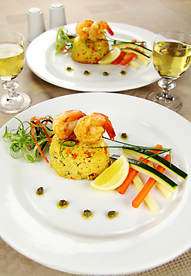 포토 JPG 해외이미지 안경 음식 밥 조개 새우 건강 요리 사람없음 식사 저녁식사 당근 샐러드 신선 고명 맛 화이트와인 레몬 지느러미 내추럴 점심식사 리조또 영양분 주키니 해외202004 해외포토 잡화 컨셉 과일 어패류 뿌리채소 갑각류 와인 파일형식 이미지허브