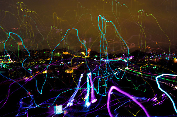 포토 JPG 해외이미지 구름 전통 아시아 문화 여행 하늘 휴가 기술 그림자 풍경 사람없음 초록색 빛 컬러풀 여행객 보라색 어둠 역사 끝 야간 발사 배낭여행 방문 동쪽 백패커 해외202004 해외포토 자연요소 나라 컬러 사람 방향 파일형식 이미지허브