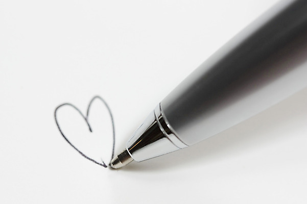 포토 JPG 해외이미지 종이 백그라운드 사랑 사람없음 펜 우정 회색 흰색 하트 기록 메시지 그림 고립 해외202004 해외포토 모양 감정 컬러 친구 필기구 파일형식 이미지허브