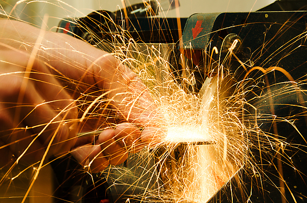 포토 JPG 해외이미지 산업 백그라운드 공장 불 불꽃 노동자 사람없음 빛 금속 힘 기계 업무 뜨거움 제조 철 그라인더 용접 철강 해외202004 해외포토 자연요소 직업 공업 재질 작업 커피용품 파일형식 이미지허브