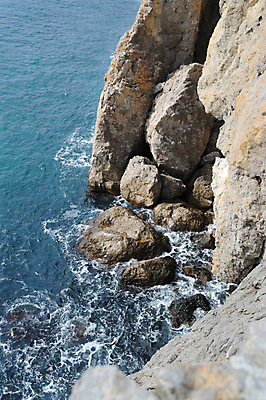 포토 JPG 해외이미지 모래 파도 바다 여행 백그라운드 자연 휴가 산 풍경 사람없음 물 여름 파란색 만 큼 땅 지역 암초 멀리 남쪽 우크라이나 해외202004 해외포토 자연요소 계절 유럽 컬러 크기 방향 생태계 파일형식 이미지허브