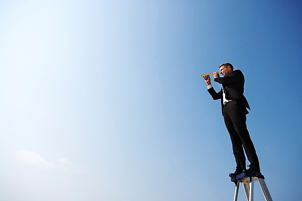 포토 JPG 주간 전신 서양인 외국인 백인 해외기획촬영 라이프스타일 남자 바다 40대 중년 비즈니스 사다리 모션 중년라이프 하늘 2014년태국 한명 서기 들기 사람 정장 성인 해변 야외 옆모습 망원경 관찰 비즈니스맨 남자만 남자한명만 성인남자만 성인한명만 성인남자한명만 중년만 중년남자만 중년남자한명만 성인만 국내포토 자연요소 1 옷 뷰포인트 인종 생활 도구 직장인 파일형식