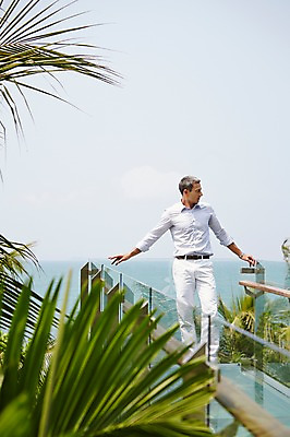 포토 JPG 주간 전신 서양인 외국인 나무 백인 해외기획촬영 라이프스타일 남자 여유 중년 50대 비즈니스 모션 중년라이프 휴식 2014년태국 한명 서기 사람 정장 성인 야외 앞모습 비즈니스맨 남자만 남자한명만 성인남자만 성인한명만 성인남자한명만 중년만 중년남자만 중년남자한명만 성인만 국내포토 자연요소 식물 1 옷 감정 뷰포인트 컨셉 인종 생활 직장인 파일형식