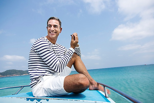 포토 JPG 주간 서양인 외국인 백인 해외기획촬영 라이프스타일 남자 여유 바다 40대 중년 모션 중년라이프 휴식 2014년태국 한명 미소 들기 사람 앉기 성인 해변 야외 옆모습 자유 하모니카 선박 남자만 남자한명만 성인남자만 성인한명만 성인남자한명만 중년만 중년남자만 중년남자한명만 성인만 국내포토 자연요소 1 감정 뷰포인트 컨셉 수상교통 표정 관악기 인종 생활 파일형식