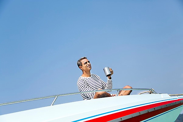 포토 JPG 주간 전신 서양인 외국인 백인 해외기획촬영 라이프스타일 남자 여유 바다 40대 중년 모션 중년라이프 휴식 2014년태국 한명 들기 사람 앉기 성인 해변 야외 앞모습 컵 자유 선박 남자만 남자한명만 성인남자만 성인한명만 성인남자한명만 중년만 중년남자만 중년남자한명만 성인만 국내포토 자연요소 1 식기 감정 뷰포인트 컨셉 수상교통 인종 생활 파일형식