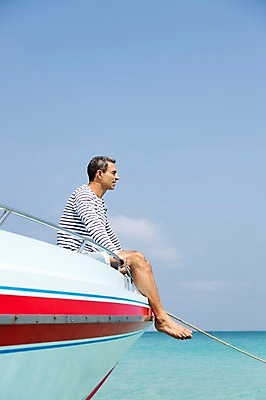 포토 JPG 주간 전신 서양인 외국인 백인 해외기획촬영 라이프스타일 응시 남자 여유 바다 40대 중년 생각 난간 모션 중년라이프 휴식 2014년태국 한명 사람 앉기 성인 해변 야외 옆모습 자유 선박 남자만 남자한명만 성인남자만 성인한명만 성인남자한명만 중년만 중년남자만 중년남자한명만 성인만 국내포토 자연요소 1 시선 감정 뷰포인트 컨셉 수상교통 인종 생활 파일형식