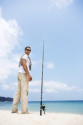 포토 JPG 주간 전신 서양인 외국인 백인 해외기획촬영 라이프스타일 남자 여유 바다 40대 중년 모션 중년라이프 2014년태국 한명 서기 미소 사람 성인 해변 야외 옆모습 모래사장 선글라스 자유 낚싯대 즐거움 남자만 남자한명만 성인남자만 성인한명만 성인남자한명만 중년만 중년남자만 중년남자한명만 성인만 국내포토 자연요소 1 감정 안경 뷰포인트 컨셉 표정 인종 생활 낚시용품 파일형식