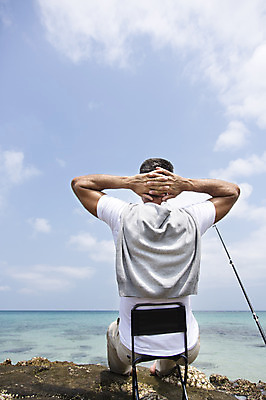 포토 JPG 주간 전신 서양인 외국인 백인 해외기획촬영 라이프스타일 남자 여유 바다 40대 중년 모션 중년라이프 낚시 2014년태국 한명 사람 앉기 성인 해변 야외 뒷모습 자유 돌_바위 낚싯대 즐거움 낚시의자 남자만 남자한명만 성인남자만 성인한명만 성인남자한명만 중년만 중년남자만 중년남자한명만 성인만 국내포토 자연요소 1 감정 뷰포인트 컨셉 의자 레저 인종 생활 낚시용품 파일형식