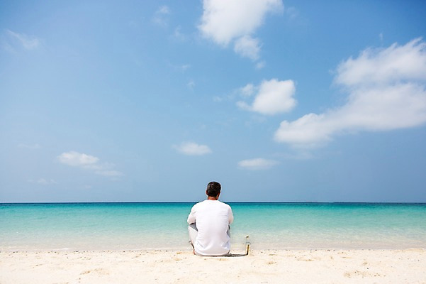 포토 JPG 주간 서양인 외국인 백인 해외기획촬영 라이프스타일 남자 여유 바다 40대 중년 모션 중년라이프 휴식 2014년태국 한명 사람 앉기 상반신 성인 해변 야외 뒷모습 모래사장 자유 기다림 편지 유리병편지 남자만 남자한명만 성인남자만 성인한명만 성인남자한명만 중년만 중년남자만 중년남자한명만 성인만 국내포토 자연요소 1 감정 뷰포인트 컨셉 인종 생활 파일형식