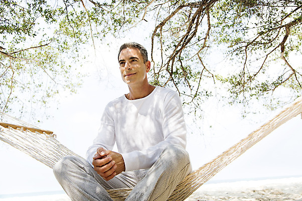 포토 JPG 주간 서양인 외국인 나무 백인 해외기획촬영 라이프스타일 남자 여유 바다 40대 중년 모션 중년라이프 휴식 2014년태국 한명 미소 사람 앉기 상반신 성인 해변 야외 앞모습 모래사장 자유 그늘 해먹 남자만 남자한명만 성인남자만 성인한명만 성인남자한명만 중년만 중년남자만 중년남자한명만 성인만 국내포토 자연요소 식물 1 감정 뷰포인트 컨셉 표정 인종 생활 침대 파일형식