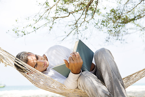 포토 JPG 주간 서양인 외국인 나무 백인 해외기획촬영 라이프스타일 남자 여유 바다 40대 중년 모션 중년라이프 휴식 2014년태국 한명 들기 사람 상반신 성인 해변 야외 앞모습 책 모래사장 눕기 독서 자유 그늘 즐거움 해먹 남자만 남자한명만 성인남자만 성인한명만 성인남자한명만 중년만 중년남자만 중년남자한명만 성인만 국내포토 자연요소 식물 1 감정 뷰포인트 컨셉 인종 생활 침대 파일형식