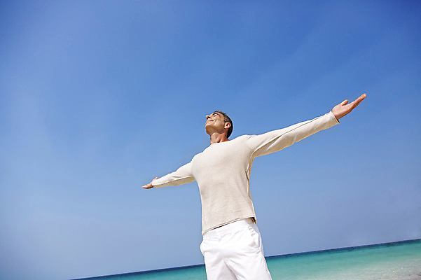 포토 JPG 주간 서양인 외국인 백인 해외기획촬영 라이프스타일 남자 여유 바다 40대 중년 모션 중년라이프 팔벌리기 휴식 2014년태국 한명 서기 사람 손짓 상반신 성인 해변 야외 앞모습 자유 올려보기 남자만 남자한명만 성인남자만 성인한명만 성인남자한명만 중년만 중년남자만 중년남자한명만 성인만 국내포토 자연요소 1 감정 뷰포인트 컨셉 인종 생활 파일형식