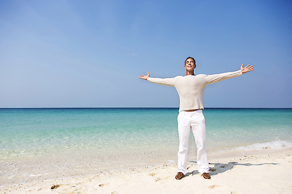포토 JPG 주간 전신 서양인 외국인 백인 해외기획촬영 라이프스타일 남자 여유 바다 40대 중년 모션 중년라이프 팔벌리기 휴식 2014년태국 한명 서기 사람 손짓 성인 해변 야외 앞모습 모래사장 자유 올려보기 남자만 남자한명만 성인남자만 성인한명만 성인남자한명만 중년만 중년남자만 중년남자한명만 성인만 국내포토 자연요소 1 감정 뷰포인트 컨셉 인종 생활 파일형식