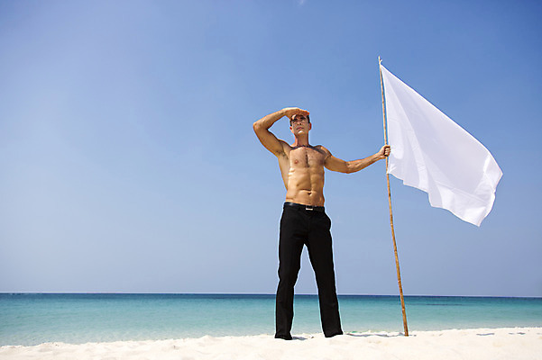 포토 JPG 주간 전신 서양인 외국인 백인 해외기획촬영 라이프스타일 남자 여유 바다 40대 중년 모션 중년라이프 휴식 상의탈의 2014년태국 한명 서기 들기 사람 손짓 성인 해변 야외 앞모습 모래사장 자유 깃발 관찰 남자만 남자한명만 성인남자만 성인한명만 성인남자한명만 중년만 중년남자만 중년남자한명만 성인만 국내포토 자연요소 1 감정 뷰포인트 컨셉 탈의 인종 생활 파일형식