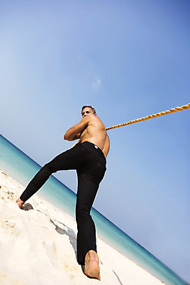 포토 JPG 주간 전신 서양인 외국인 백인 해외기획촬영 라이프스타일 남자 여유 밧줄 바다 40대 중년 모션 중년라이프 휴식 2014년태국 한명 서기 사람 성인 해변 야외 뒷모습 모래사장 자유 당기기 줄다리기 남자만 남자한명만 성인남자만 성인한명만 성인남자한명만 중년만 중년남자만 중년남자한명만 성인만 국내포토 자연요소 1 감정 줄 뷰포인트 컨셉 놀이 인종 생활 파일형식