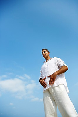 포토 JPG 주간 서양인 외국인 백인 해외기획촬영 남자 여유 40대 중년 요가 모션 중년라이프 하늘 2014년태국 한명 서기 사람 상반신 성인 해변 야외 앞모습 모래사장 운동 명상 단전호흡 남자만 남자한명만 성인남자만 성인한명만 성인남자한명만 중년만 중년남자만 중년남자한명만 성인만 국내포토 자연요소 1 라이프스타일 웰빙 감정 바다 뷰포인트 건강 인종 호흡 파일형식