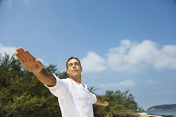 포토 JPG 주간 서양인 외국인 나무 백인 해외기획촬영 남자 여유 40대 중년 요가 모션 중년라이프 팔벌리기 2014년태국 한명 서기 사람 손짓 상반신 성인 해변 야외 옆모습 모래사장 운동 눈감음 숲 남자만 남자한명만 성인남자만 성인한명만 성인남자한명만 중년만 중년남자만 중년남자한명만 성인만 국내포토 자연요소 식물 1 라이프스타일 웰빙 감정 바다 뷰포인트 건강 인종 파일형식