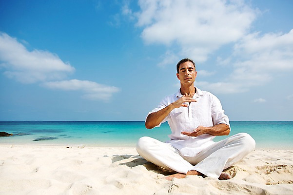 포토 JPG 주간 전신 서양인 외국인 백인 구름 해외기획촬영 남자 여유 바다 40대 중년 요가 모션 중년라이프 하늘 2014년태국 한명 사람 앉기 손짓 성인 해변 야외 앞모습 모래사장 눈감음 명상 남자만 남자한명만 성인남자만 성인한명만 성인남자한명만 중년만 중년남자만 중년남자한명만 성인만 국내포토 자연요소 1 라이프스타일 웰빙 감정 뷰포인트 인종 파일형식