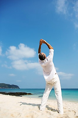 포토 JPG 주간 전신 서양인 외국인 백인 해외기획촬영 남자 여유 바다 40대 중년 요가 모션 중년라이프 2014년태국 한명 서기 사람 손짓 성인 해변 야외 뒷모습 모래사장 운동 손모으기 남자만 남자한명만 성인남자만 성인한명만 성인남자한명만 중년만 중년남자만 중년남자한명만 성인만 국내포토 자연요소 1 라이프스타일 웰빙 감정 뷰포인트 건강 인종 파일형식