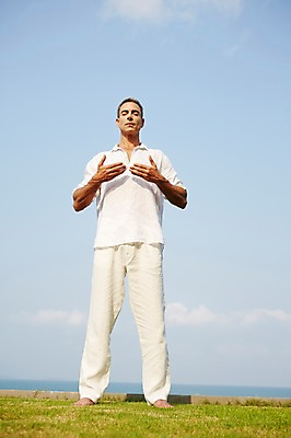 포토 JPG 주간 전신 서양인 외국인 백인 해외기획촬영 남자 여유 바다 중년 50대 요가 모션 중년라이프 하늘 2014년태국 한명 서기 사람 손짓 성인 야외 앞모습 눈감음 명상 수행 남자만 남자한명만 성인남자만 성인한명만 성인남자한명만 중년만 중년남자만 중년남자한명만 성인만 국내포토 자연요소 1 라이프스타일 웰빙 감정 뷰포인트 인종 파일형식