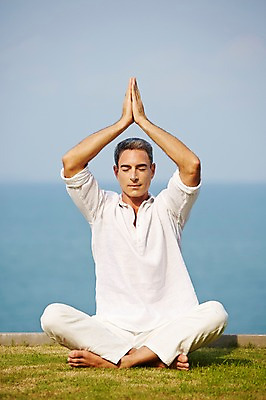 포토 JPG 주간 전신 서양인 외국인 백인 해외기획촬영 남자 여유 바다 중년 50대 요가 모션 중년라이프 2014년태국 한명 사람 성인 야외 앞모습 눈감음 명상 가부좌 손모으기 합장 수행 남자만 남자한명만 성인남자만 성인한명만 성인남자한명만 중년만 중년남자만 중년남자한명만 성인만 국내포토 자연요소 1 라이프스타일 웰빙 감정 뷰포인트 앉기 인종 손짓 파일형식