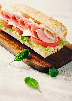 포토 JPG 스튜디오촬영 음식 빵 토마토 채소 치즈 도마 실내 샌드위치 사람없음 양상추 햄 심플 브런치 국내포토 주방용품 유제품 육류 내부 식사 파일형식