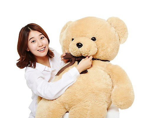 포토 JPG 스튜디오촬영 우먼라이프 라이프스타일 여자 포즈 셔츠 안기 모션 휴식 실내 한명 미소 누끼 사람 앉기 동양인 정장 상반신 20대 성인 앞모습 캐주얼 활발 곰인형 한국인 편안함 즐거움 여자만 여자한명만 성인여자만 청년만 청년여자만 성인한명만 청년여자한명만 성인여자한명만 성인만 국내포토 1 옷 감정 인형 뷰포인트 컨셉 상의 표정 인종 청년 내부 생활 감각 파일형식