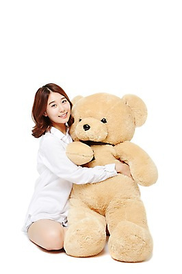 포토 JPG 스튜디오촬영 전신 우먼라이프 라이프스타일 여자 포즈 셔츠 안기 모션 휴식 실내 한명 미소 누끼 사람 앉기 동양인 정장 20대 성인 앞모습 캐주얼 활발 곰인형 한국인 편안함 즐거움 여자만 여자한명만 성인여자만 청년만 청년여자만 성인한명만 청년여자한명만 성인여자한명만 성인만 국내포토 1 옷 감정 인형 뷰포인트 컨셉 상의 표정 인종 청년 내부 생활 감각 파일형식