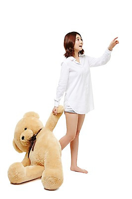 포토 JPG 스튜디오촬영 전신 우먼라이프 라이프스타일 응시 여자 포즈 셔츠 모션 휴식 실내 한명 서기 들기 누끼 사람 동양인 정장 손짓 20대 성인 옆모습 캐주얼 활발 곰인형 한국인 편안함 즐거움 여자만 여자한명만 성인여자만 청년만 청년여자만 성인한명만 청년여자한명만 성인여자한명만 성인만 국내포토 1 시선 옷 감정 인형 뷰포인트 컨셉 상의 인종 청년 내부 생활 감각 파일형식