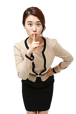 포토 JPG 스튜디오촬영 여자 허리손 비즈니스 손가락 모션 실내 한명 서기 누끼 사람 동양인 정장 손짓 상반신 20대 성인 앞모습 한국인 비즈니스우먼 정숙 여자만 여자한명만 성인여자만 청년만 청년여자만 성인한명만 청년여자한명만 성인여자한명만 성인만 국내포토 1 손 옷 뷰포인트 포즈 인종 청년 내부 직장인 파일형식