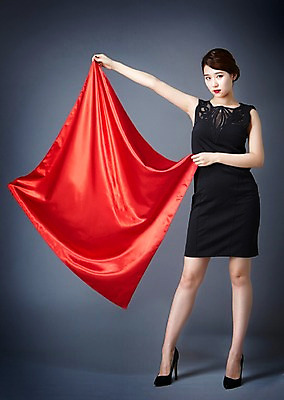 포토 JPG 스튜디오촬영 전신 드레스 여자 포즈 모션 실내 한명 서기 들기 사람 동양인 20대 성인 앞모습 섹시 매력적 한국인 유혹 천 열정 정열 여자만 여자한명만 성인여자만 청년만 청년여자만 성인한명만 청년여자한명만 성인여자한명만 성인만 국내포토 1 옷 감정 뷰포인트 컨셉 인종 청년 내부 직물 파일형식